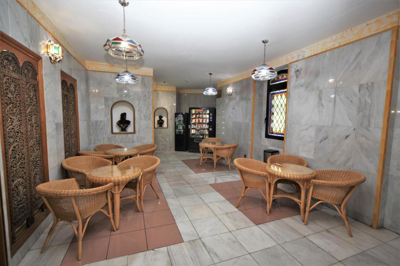 Bristol Hotel Cebelitarık Dış mekan fotoğraf